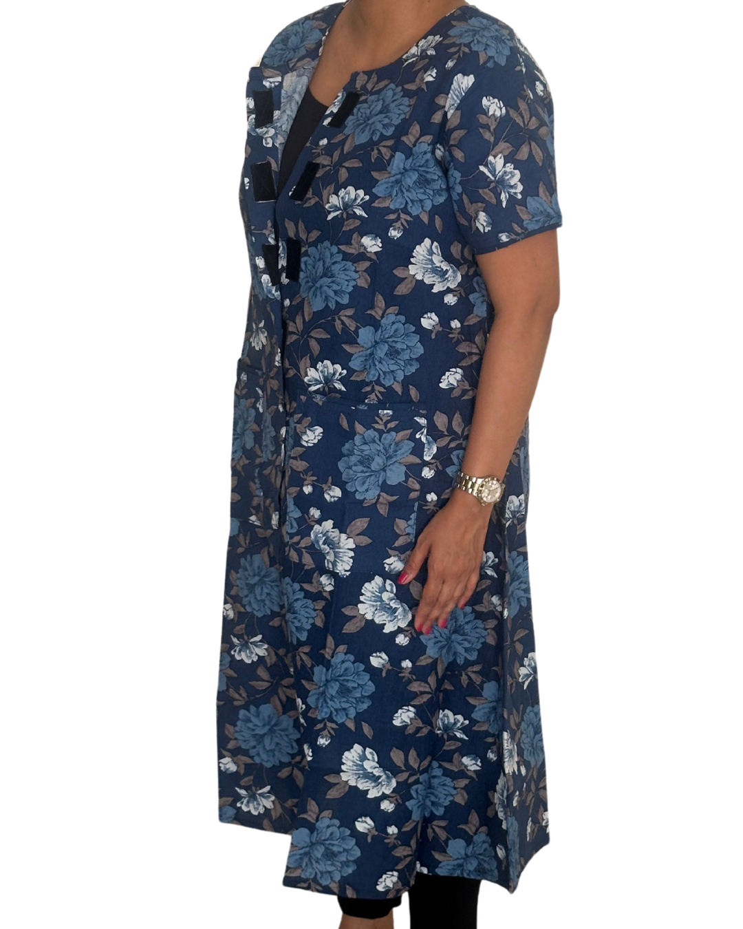 Fully front open gown with large front pokcets in blue color with floral print