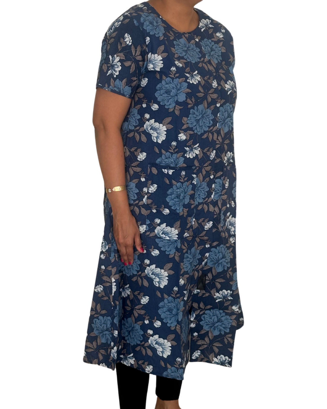 Fully front open gown with large front pokcets in blue color with floral print