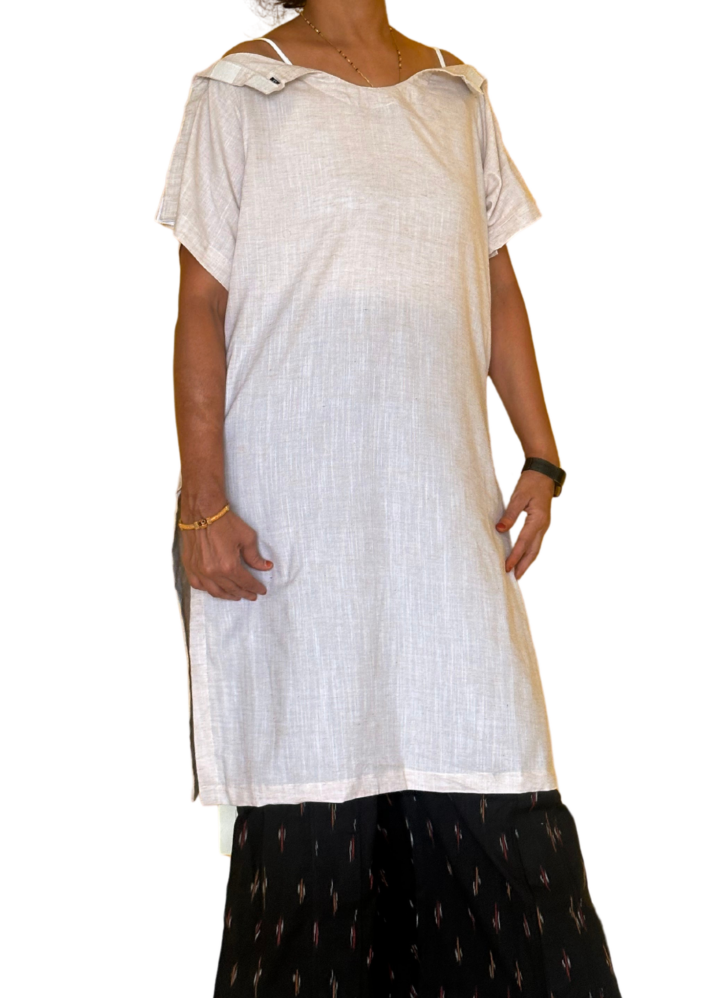 Side open kurti for shoulder surgery in cream color